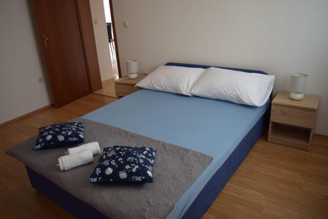 Apartments Marta Kaštel Novi Exteriér fotografie