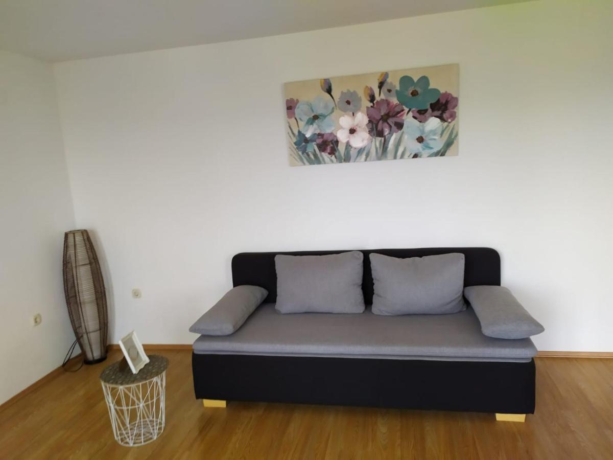 Apartments Marta Kaštel Novi Exteriér fotografie