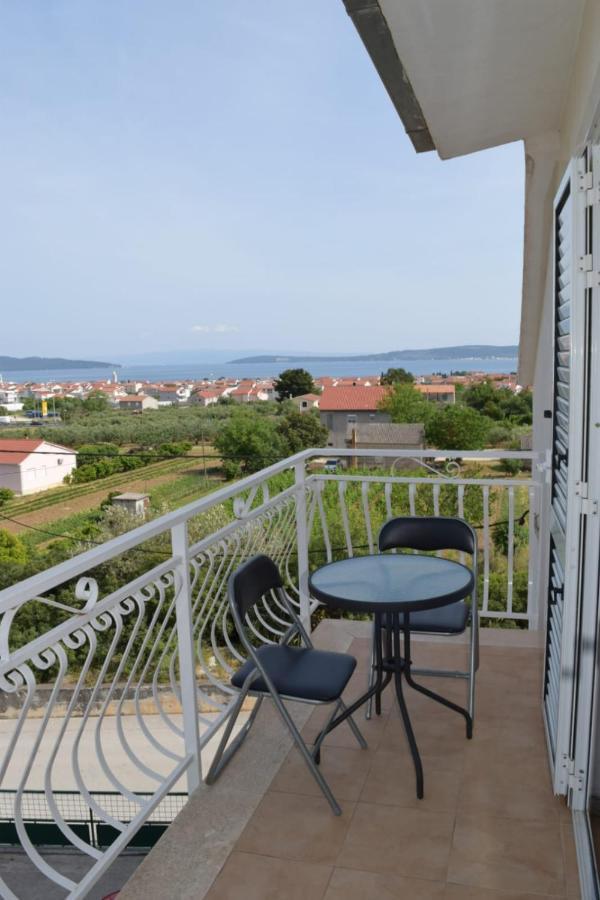 Apartments Marta Kaštel Novi Exteriér fotografie