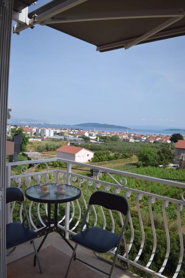 Apartments Marta Kaštel Novi Exteriér fotografie