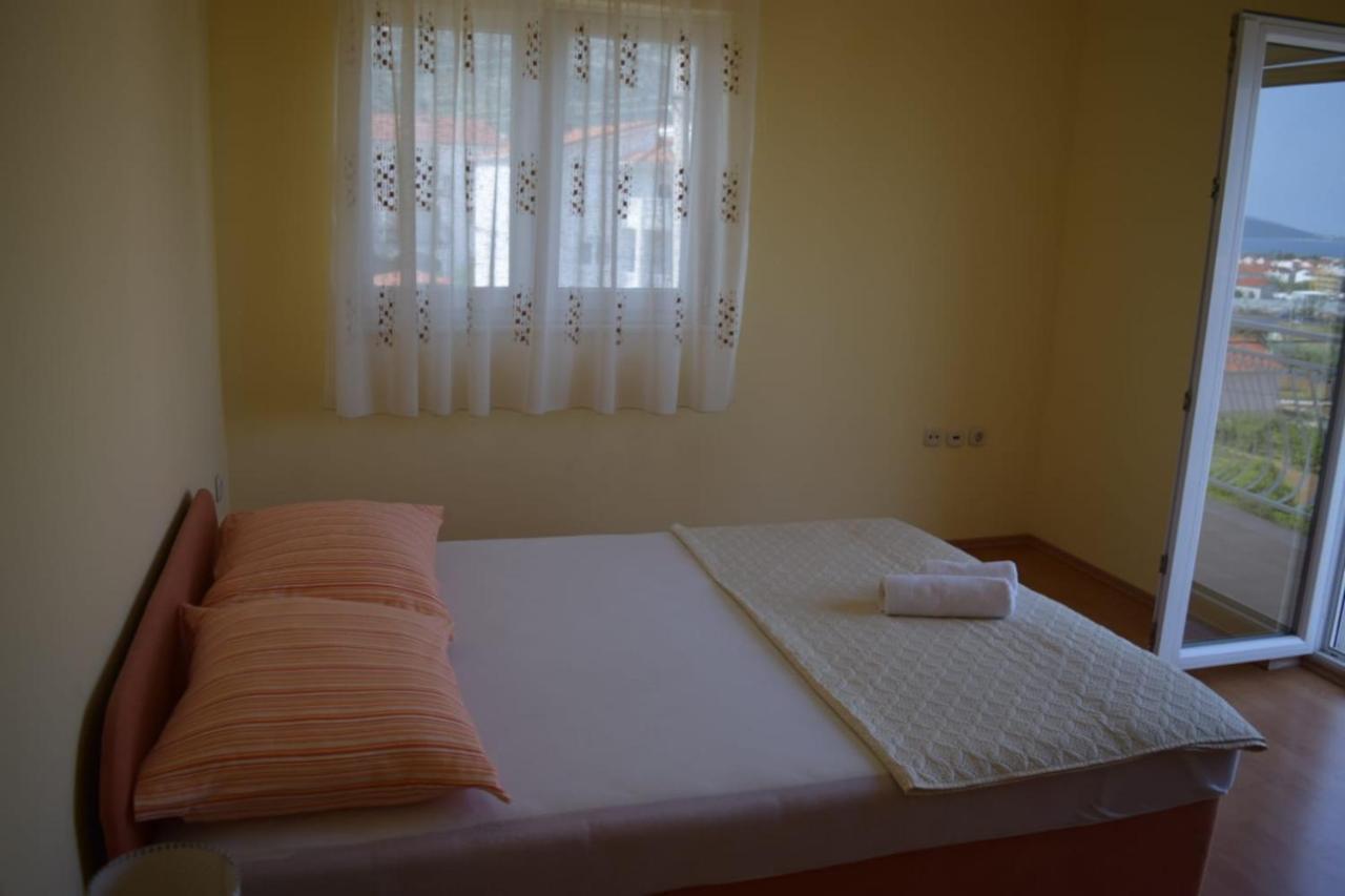 Apartments Marta Kaštel Novi Exteriér fotografie