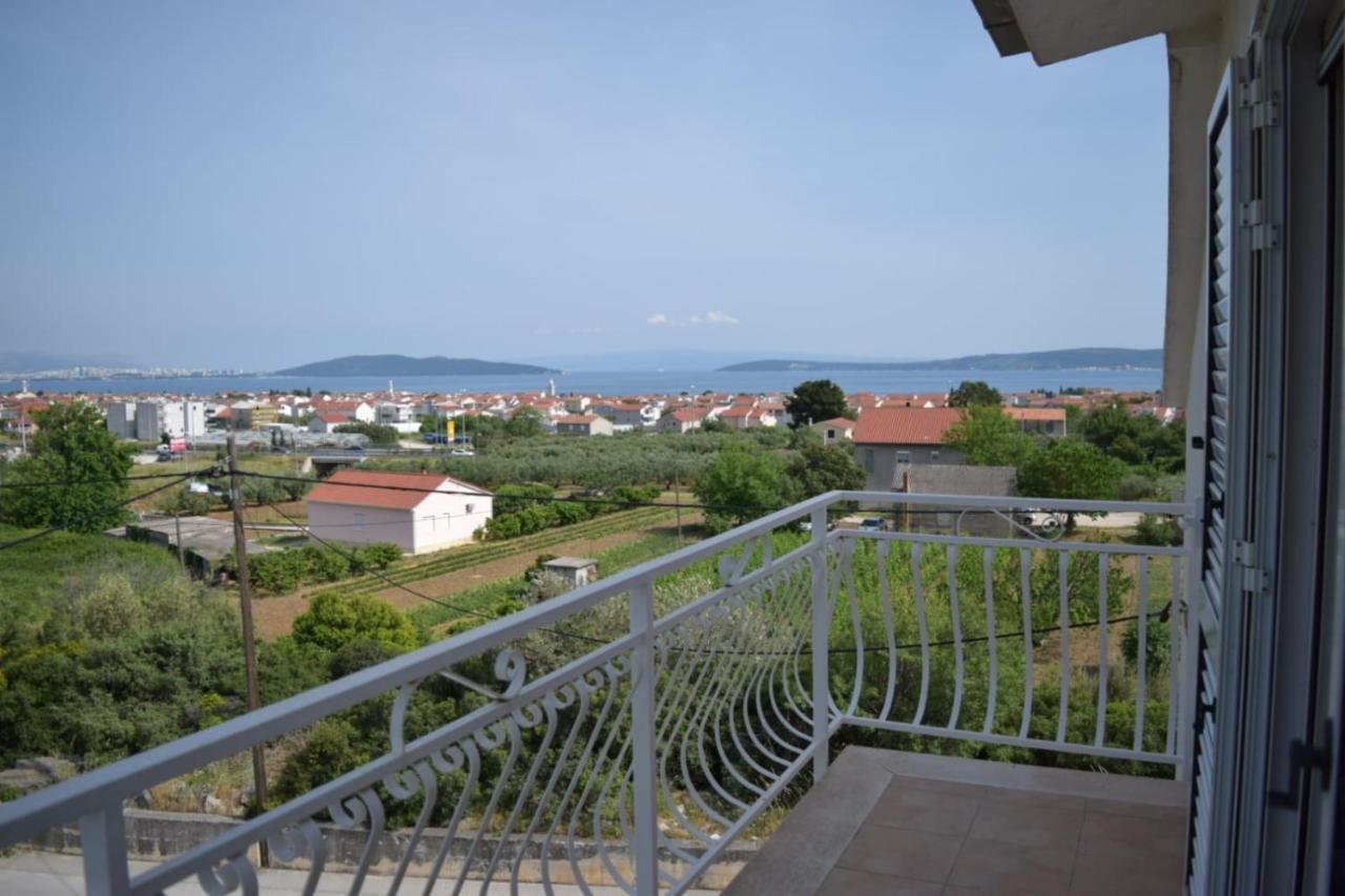 Apartments Marta Kaštel Novi Exteriér fotografie