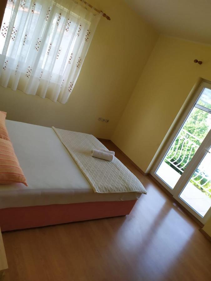 Apartments Marta Kaštel Novi Exteriér fotografie