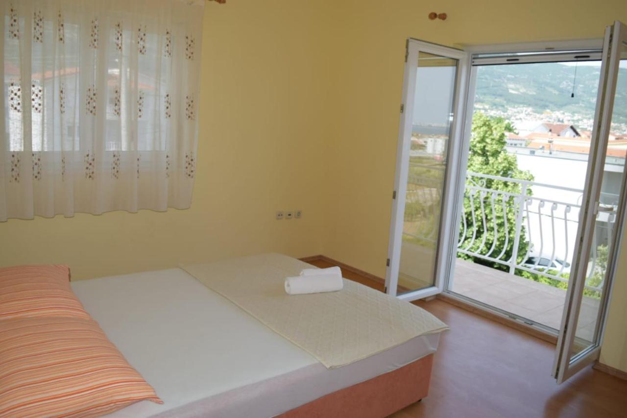 Apartments Marta Kaštel Novi Exteriér fotografie
